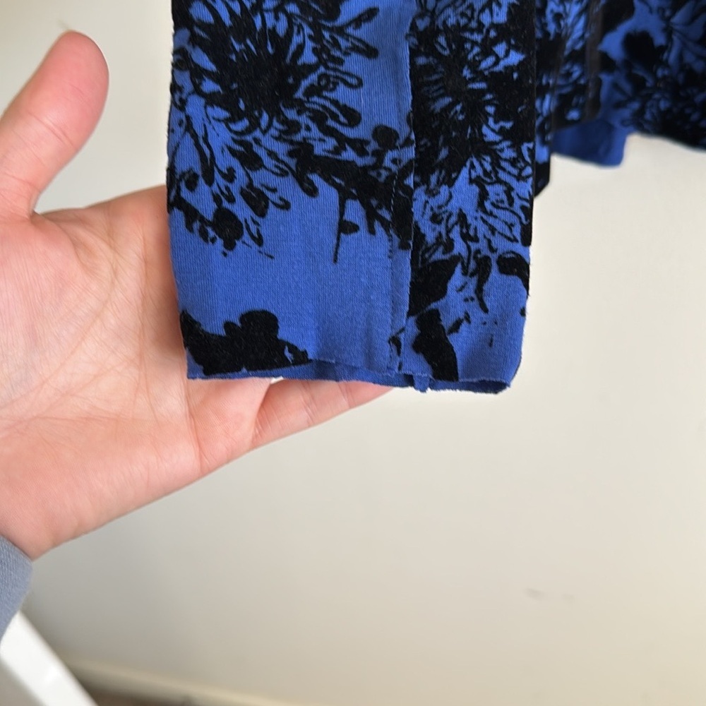Rebecca Taylor black/blue velvet floral detail long sleeve knit top NWT size XS - Picture 5 of 10
